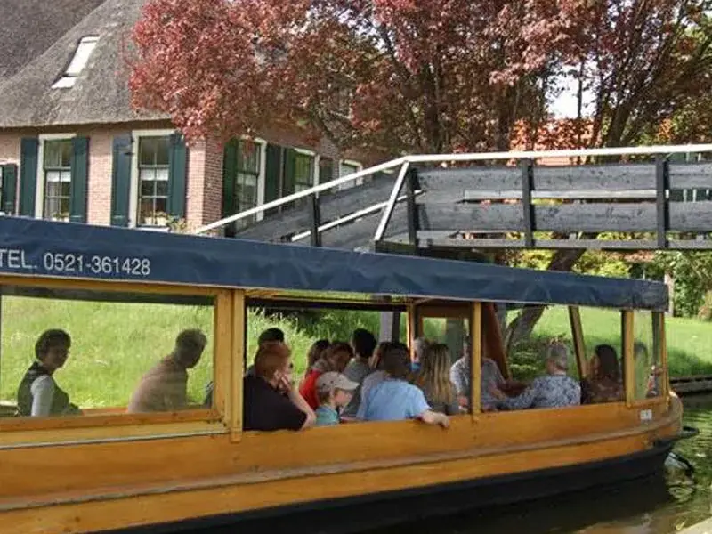 Soirée conviviale à Giethoorn